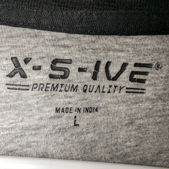 X-S-Ive Pocket Mens T shirt with black and white detail heather Gray color Large - Picture 4 of 6